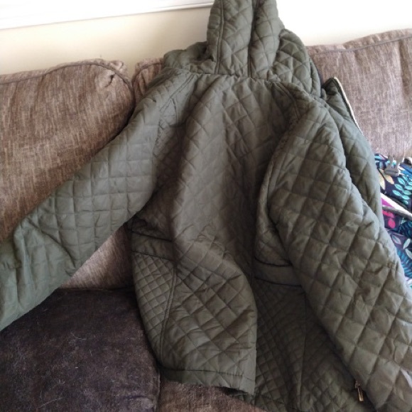 Olive Green winter Jacket used 3-4 times - Picture 3 of 3